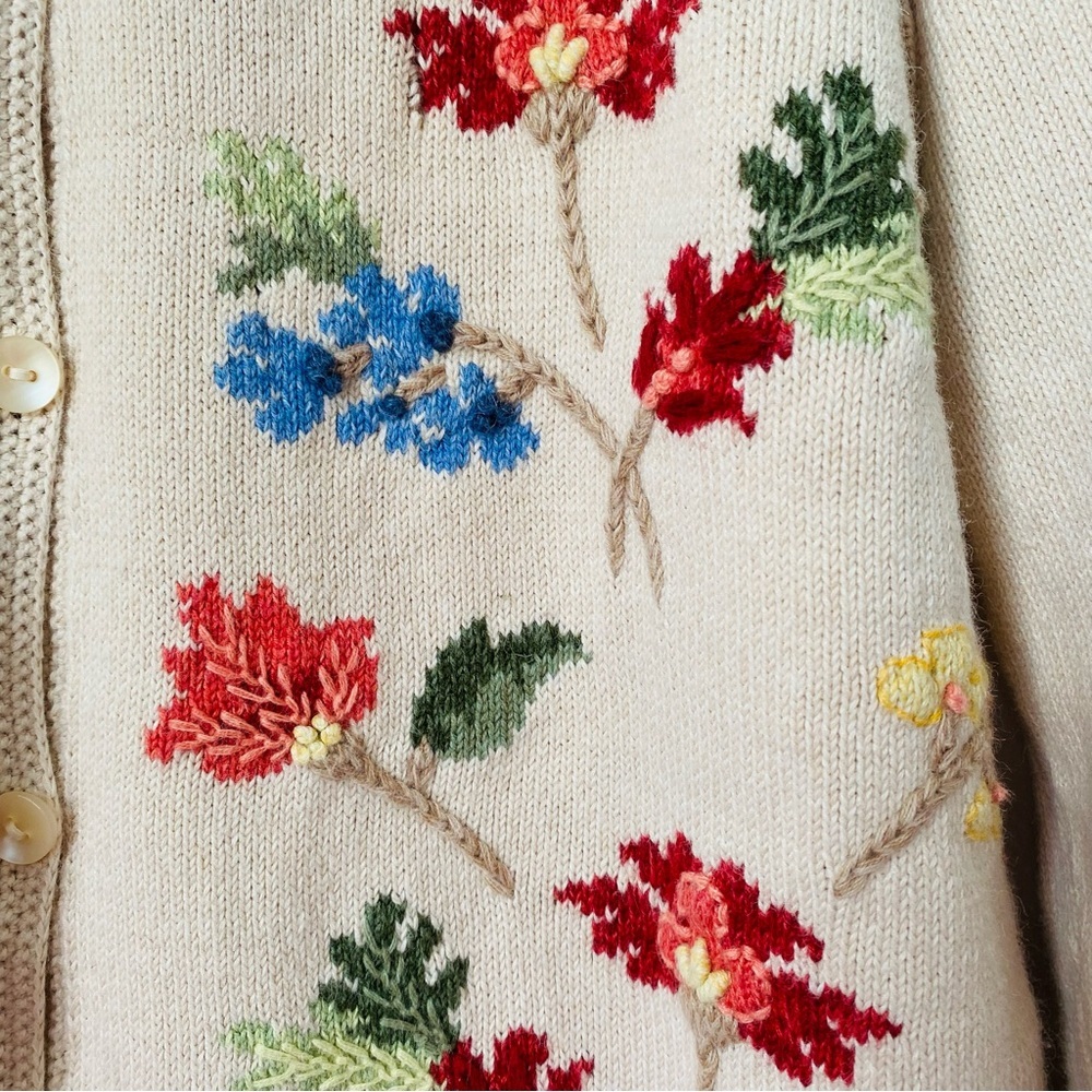 Talbots Vintage Cardigan Embroidered Size L - Picture 3 of 8